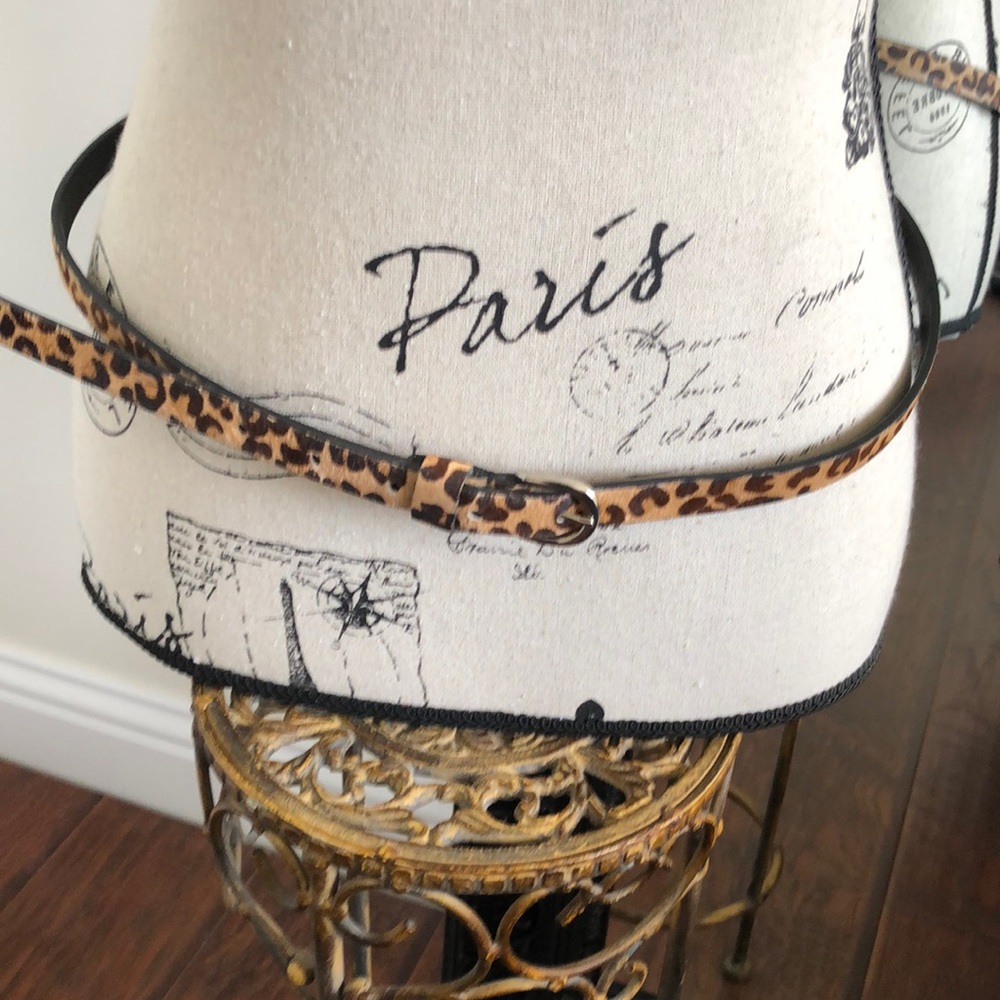 Thin leopard print belt